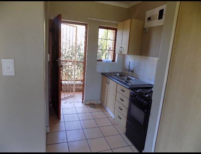 1 BEDROOM PROPERTY TO RENT IN DIE BULT